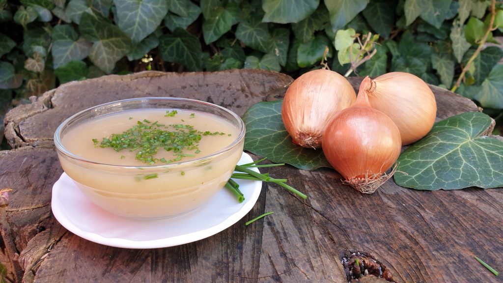 Vöröshagyma krémleves