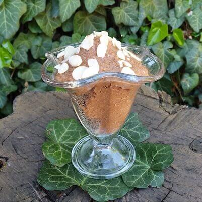 Karobos köles puding