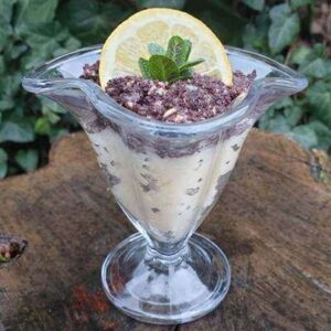 Vaníliás köleskrémes mákpuding mazsolával, zabpehellyel és almával